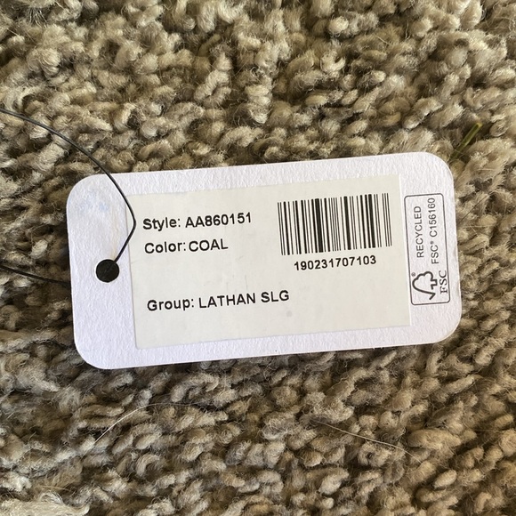 NWT black guess wallet - Picture 7 of 7